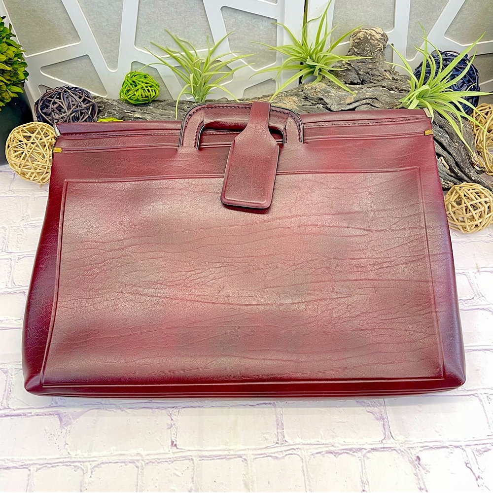 {american portfolio co} Vintage Burgundy Red Leather Attache Briefcase